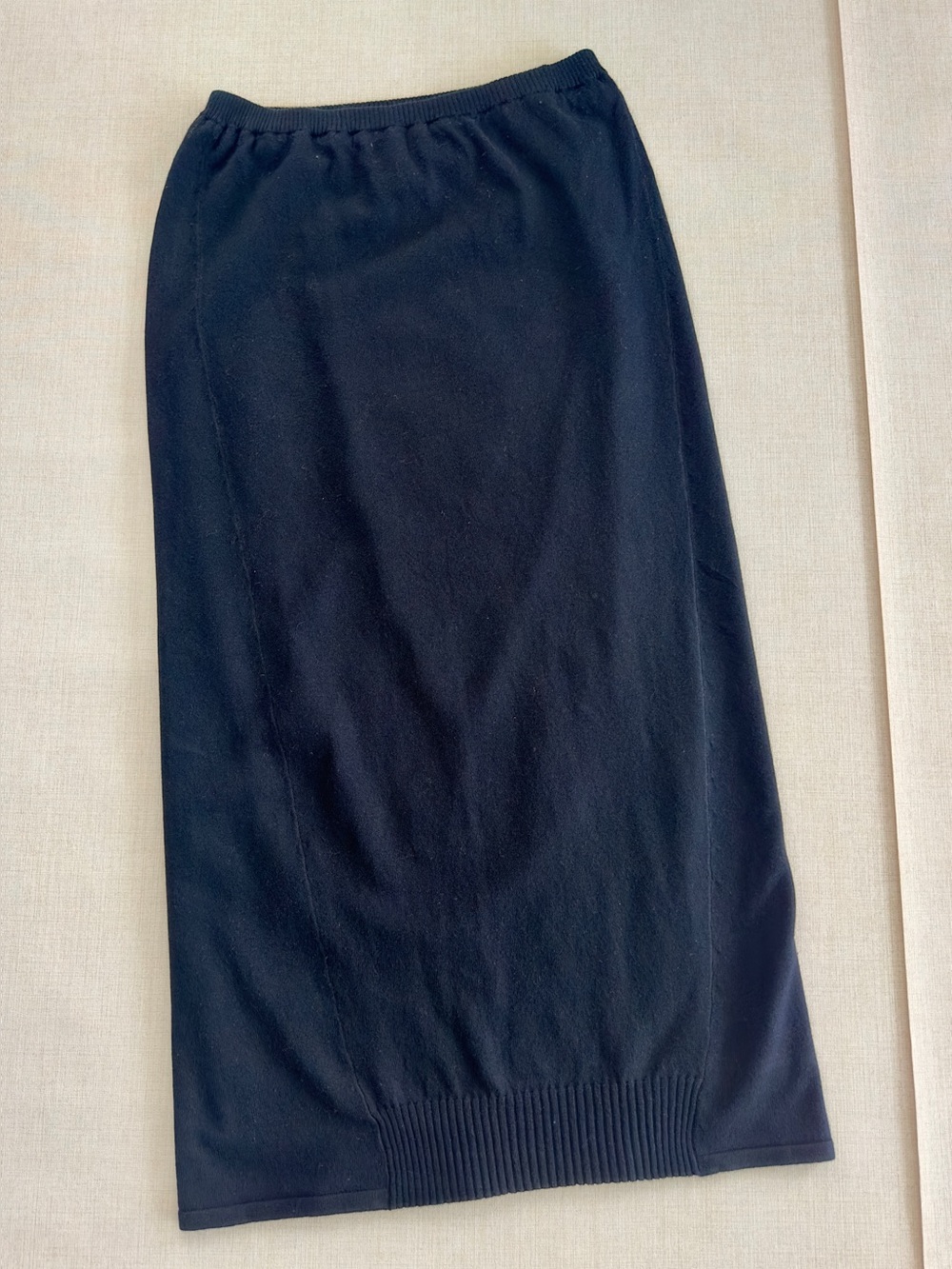 Classic Black Knit Pencil Skirt